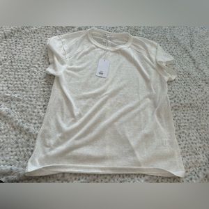AEMI + CO basic white crewneck tee size Medium